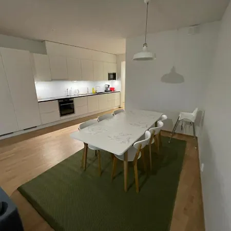 Casa Marin - Spacious 3 Bedroom With Sauna. Pet Friendly *